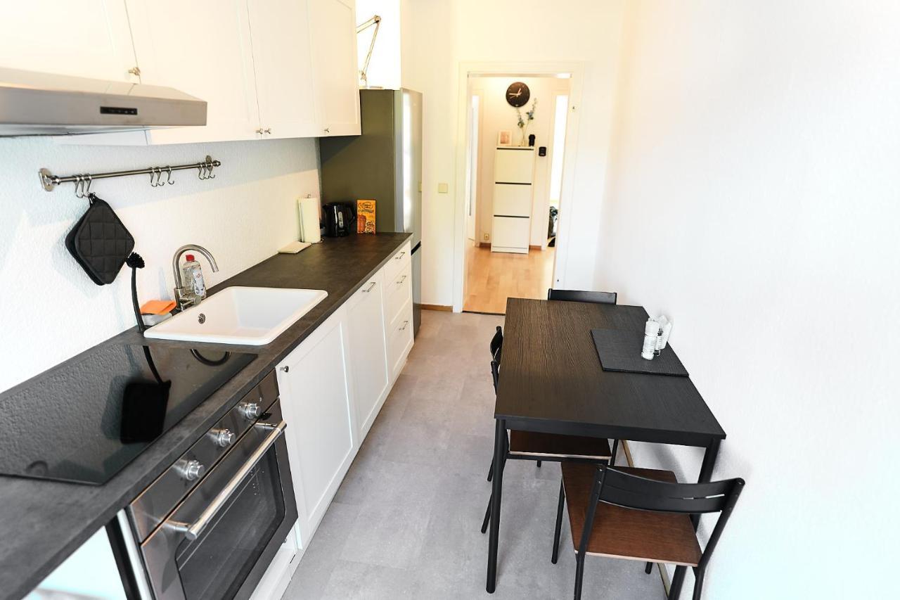 N2 Centrally Located 3-Room Apartment With Balcony Or Individual Rooms カールスルーエ エクステリア 写真