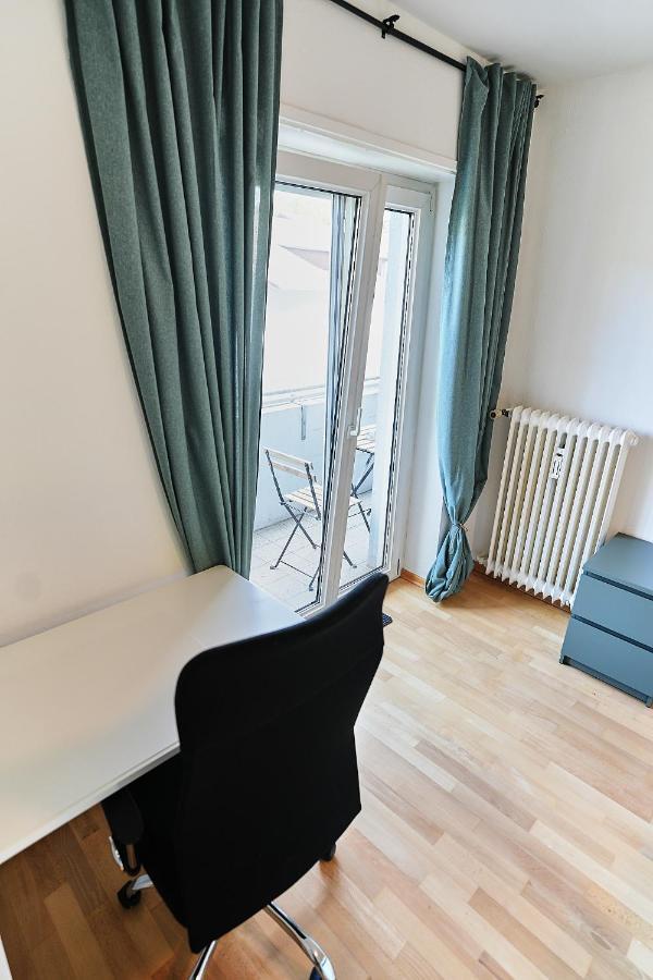N2 Centrally Located 3-Room Apartment With Balcony Or Individual Rooms カールスルーエ エクステリア 写真