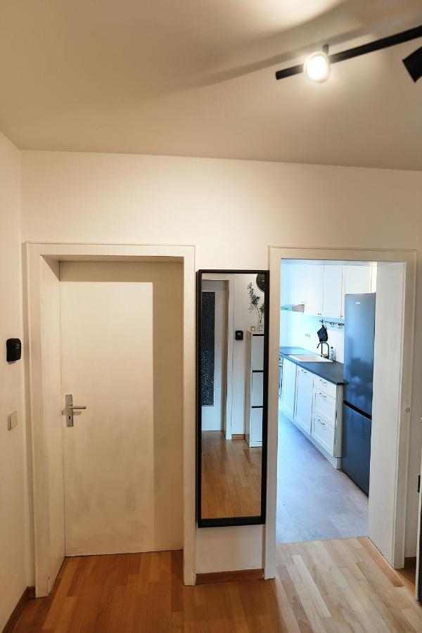 N2 Centrally Located 3-Room Apartment With Balcony Or Individual Rooms カールスルーエ エクステリア 写真
