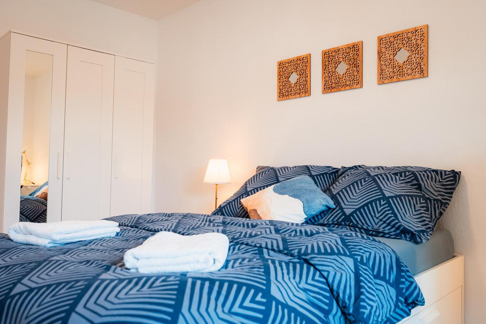 N2 Centrally Located 3-Room Apartment With Balcony Or Individual Rooms カールスルーエ エクステリア 写真