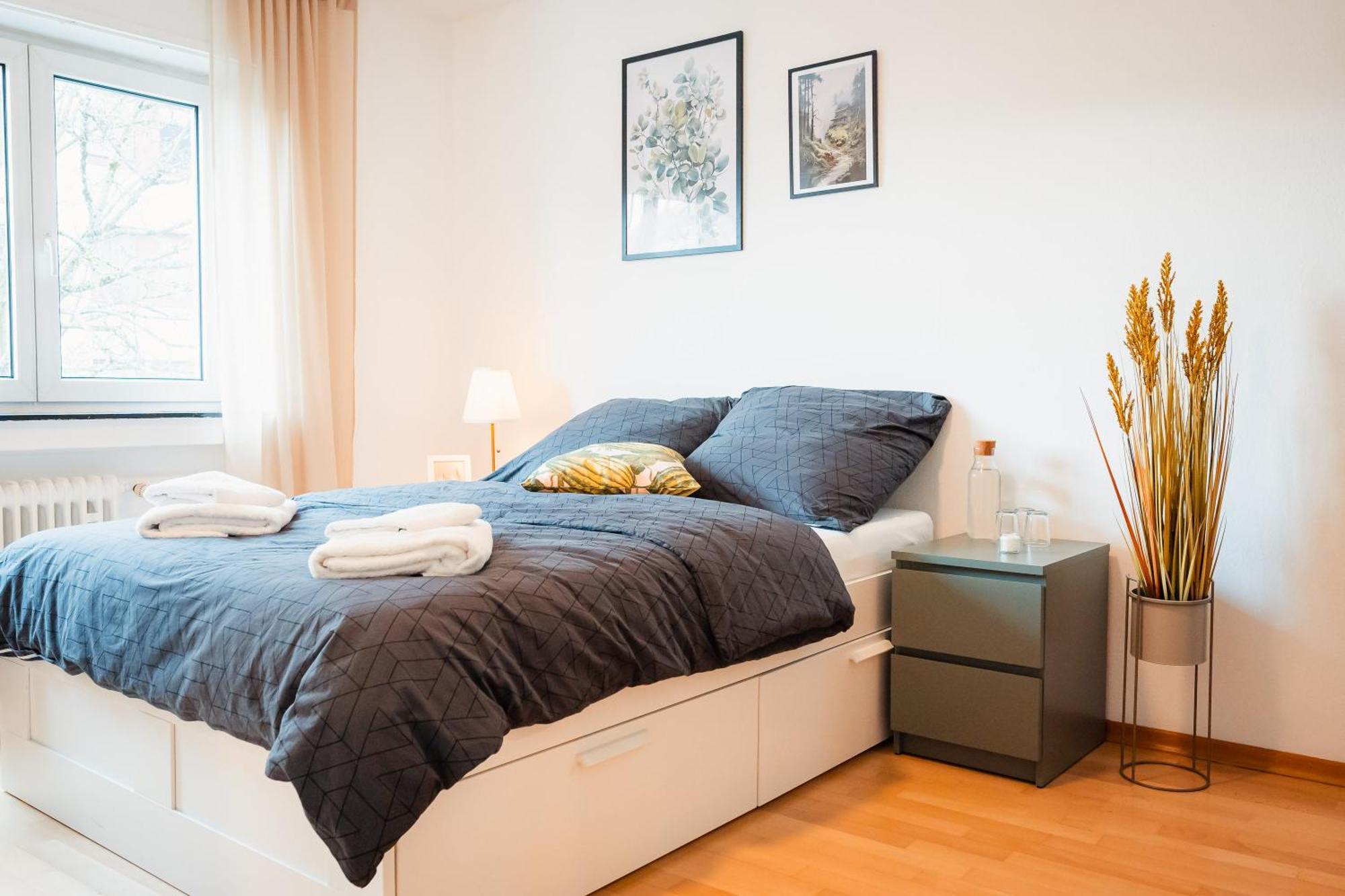 N2 Centrally Located 3-Room Apartment With Balcony Or Individual Rooms カールスルーエ エクステリア 写真
