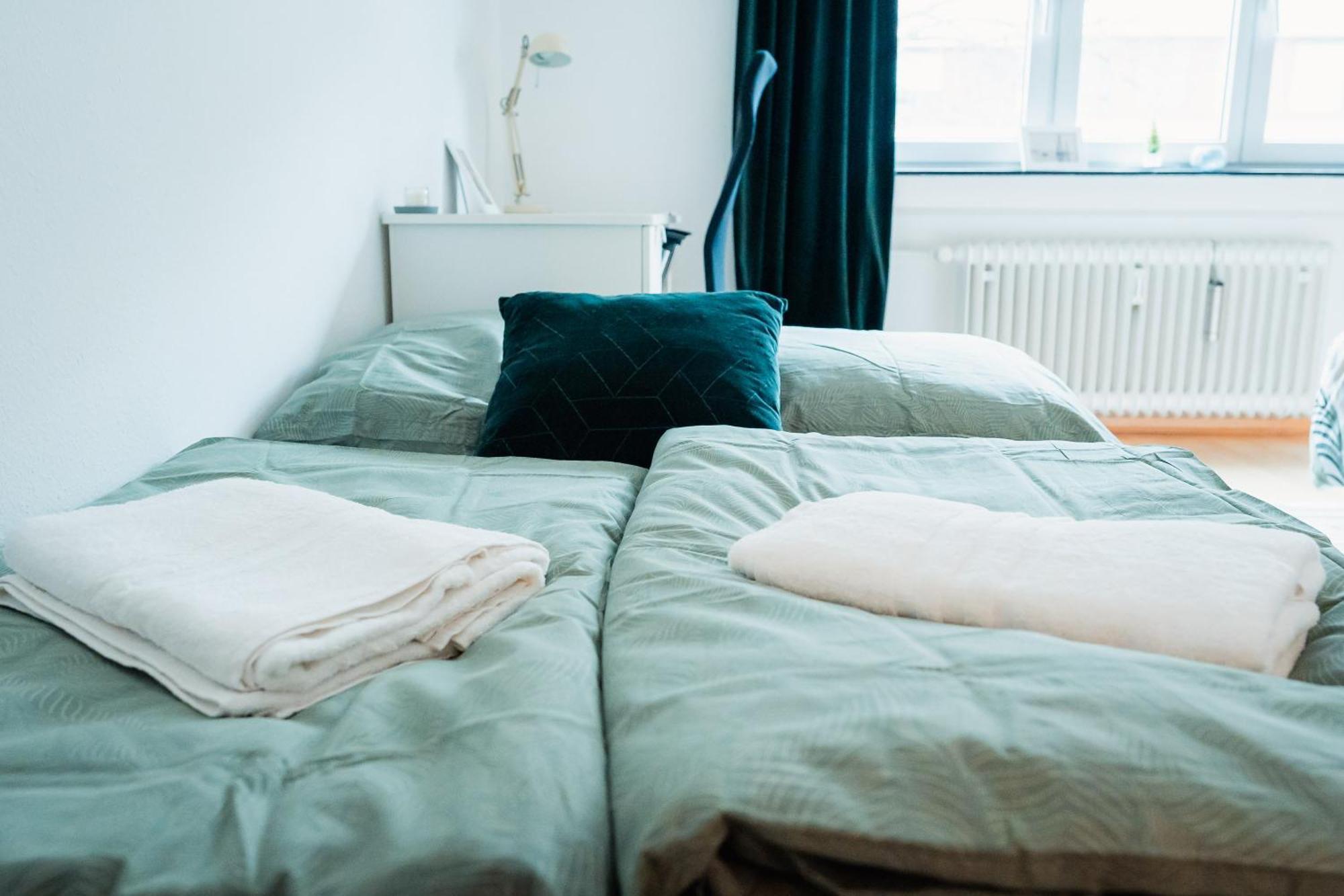 N2 Centrally Located 3-Room Apartment With Balcony Or Individual Rooms カールスルーエ エクステリア 写真